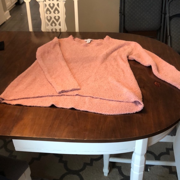 Pink fuzzy top very soft - Picture 1 of 3